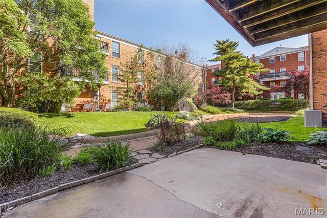 10381 Oxford Hill Drive 6, St Louis, MO 63146