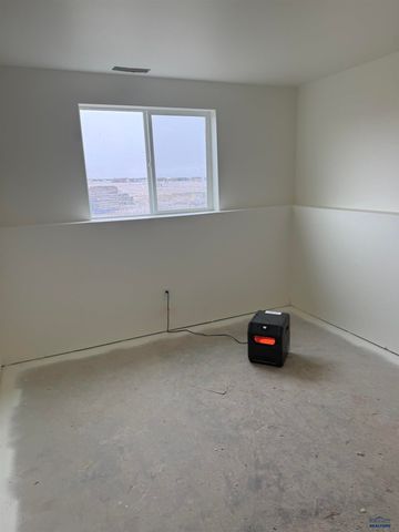 892 VICKSBURG ST, Box Elder, SD 57719