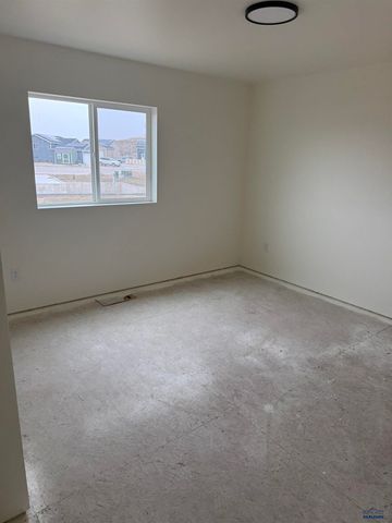 892 VICKSBURG ST, Box Elder, SD 57719