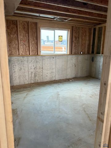 892 VICKSBURG ST, Box Elder, SD 57719