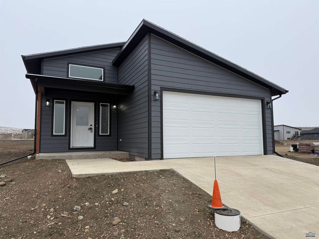 892 VICKSBURG ST, Box Elder, SD 57719