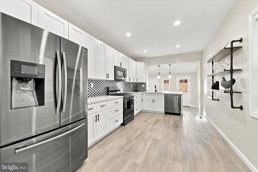 1308 S 18TH ST, PHILADELPHIA, PA 19146 — photo 2