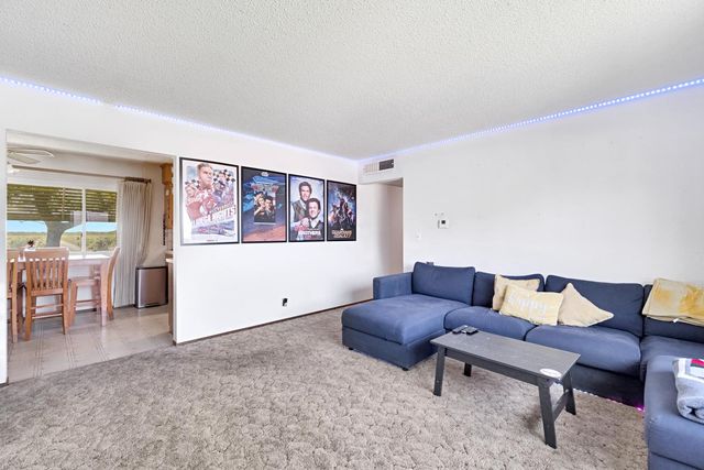 11388 S Chateau Fresno Avenue, Caruthers, CA 93609