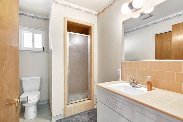 11388 S Chateau Fresno Avenue, Caruthers, CA 93609