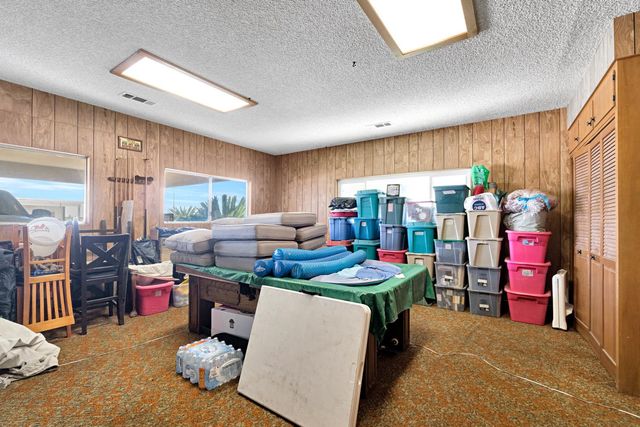 11388 S Chateau Fresno Avenue, Caruthers, CA 93609