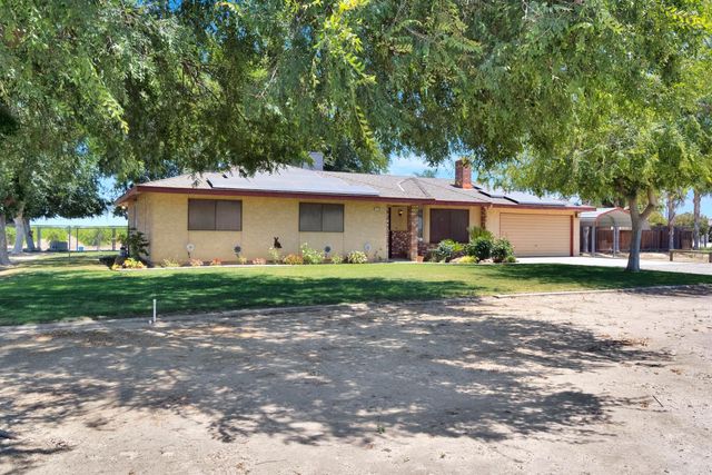 11388 S Chateau Fresno Avenue, Caruthers, CA 93609
