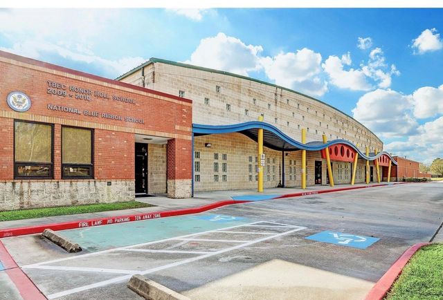 2233 Lou Ellen Lane, Houston, TX 77018