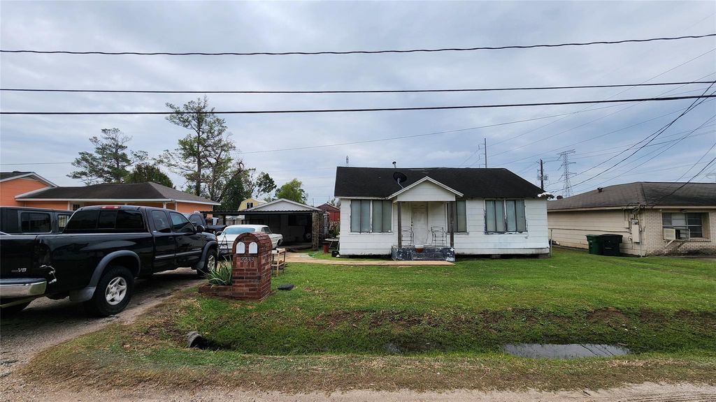 2233 Lou Ellen Lane, Houston, TX 77018