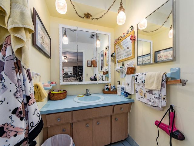 471 SIERRA CIRCLE E, Largo, FL 33770