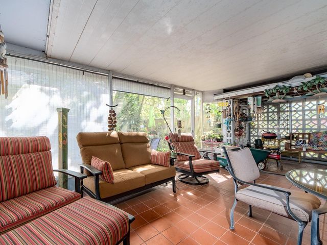 471 SIERRA CIRCLE E, Largo, FL 33770