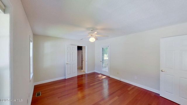 311 Lakemere Drive, New Bern, NC 28562