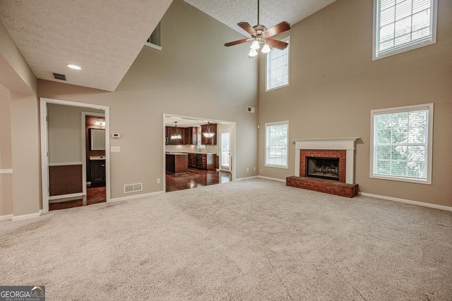 529 Plantation Creek Drive, Loganville, GA 30052