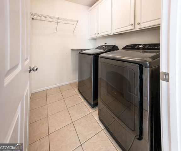 529 Plantation Creek Drive, Loganville, GA 30052