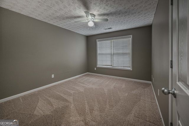 529 Plantation Creek Drive, Loganville, GA 30052