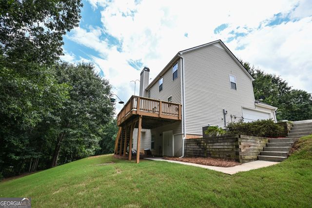 529 Plantation Creek Drive, Loganville, GA 30052