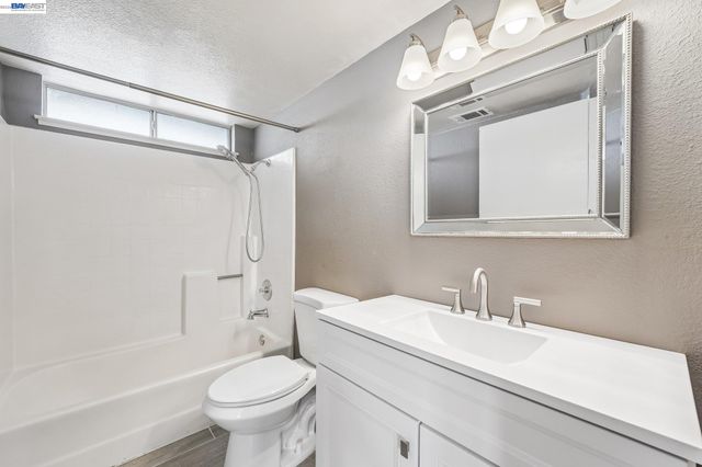 109 Crownpointe Dr, Vallejo, CA 94591