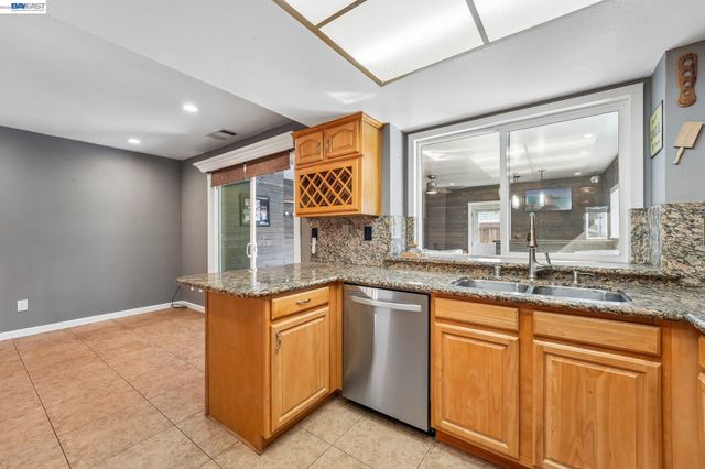 109 Crownpointe Dr, Vallejo, CA 94591