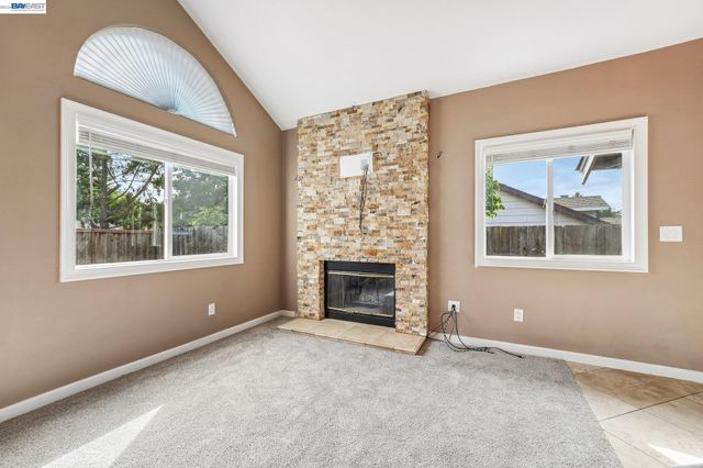 109 Crownpointe Dr, Vallejo, CA 94591