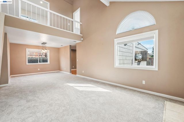 109 Crownpointe Dr, Vallejo, CA 94591