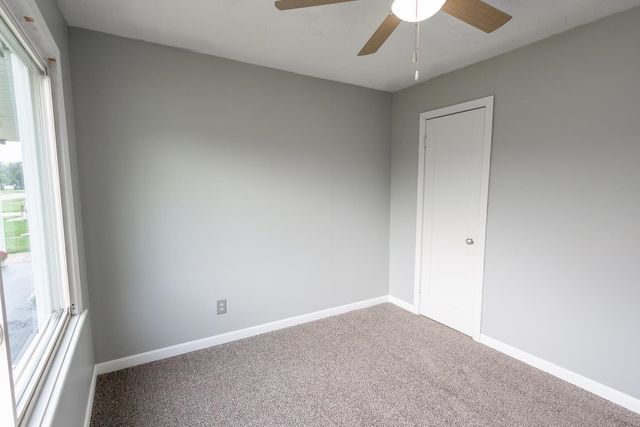 517 E Cloud St, Salina, KS 67401
