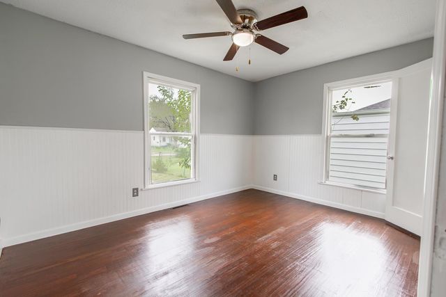517 E Cloud St, Salina, KS 67401