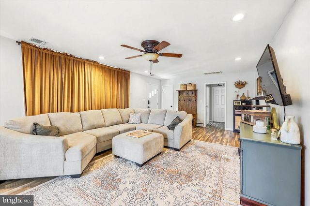1632 REED RD, Pennington, NJ 08534