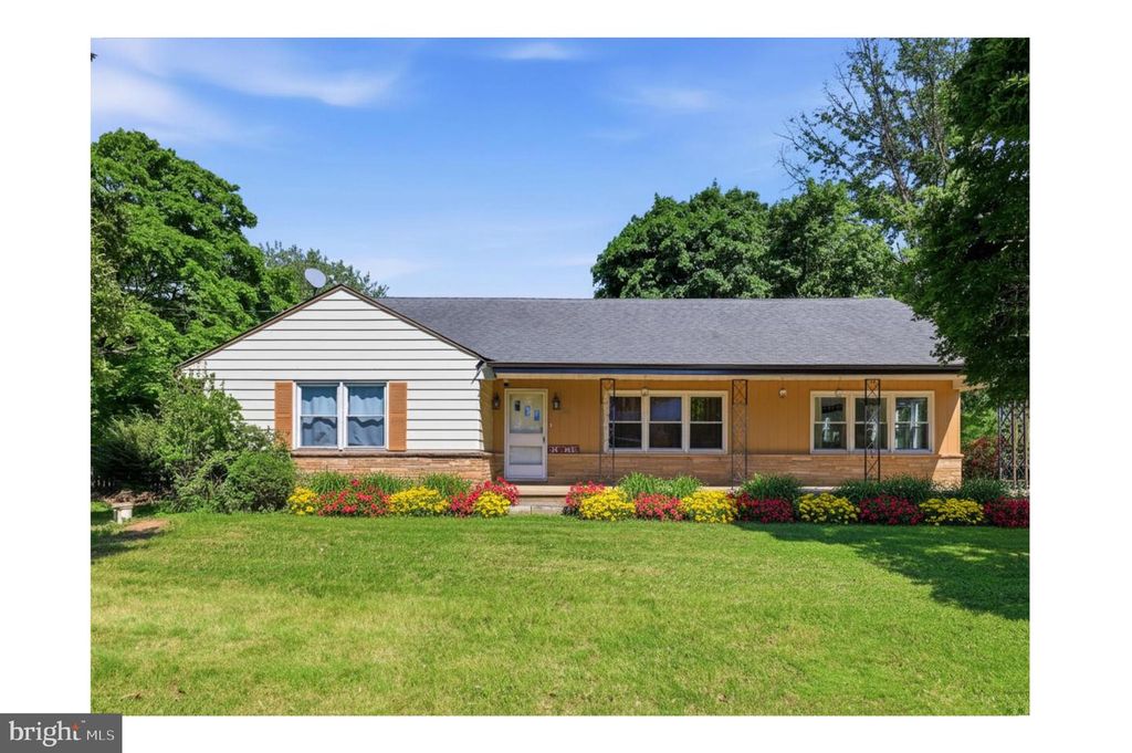 1632 REED RD, Pennington, NJ 08534