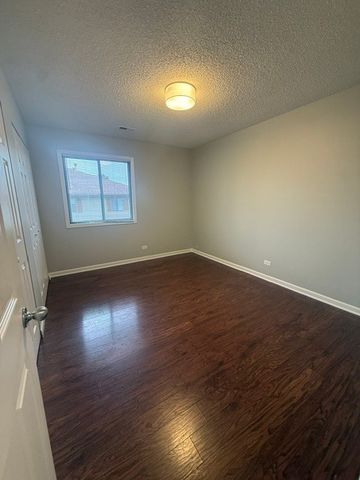 1025 MANCHESTER Court 1025, South Elgin, IL 60177