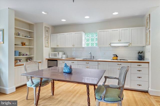 1674 N JAMES MADISON HWY, Locust Dale, VA 22948