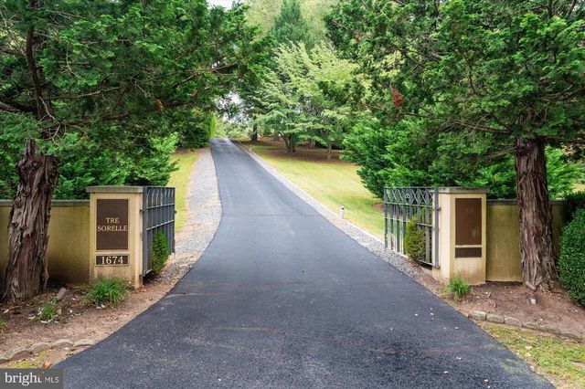 1674 N JAMES MADISON HWY, Locust Dale, VA 22948