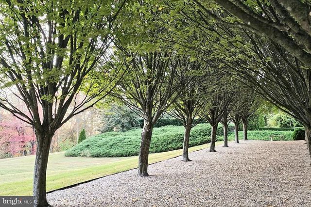 1674 N JAMES MADISON HWY, Locust Dale, VA 22948