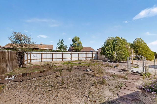 1328 Rio Grande Boulevard SW, Los Lunas, NM 87031