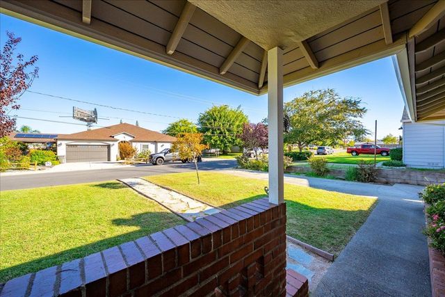 304 Marian Way, Roseville, CA 95678