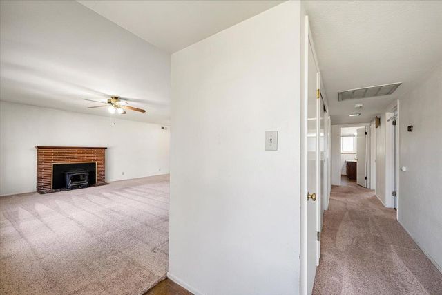 304 Marian Way, Roseville, CA 95678