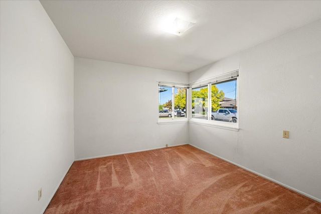 304 Marian Way, Roseville, CA 95678