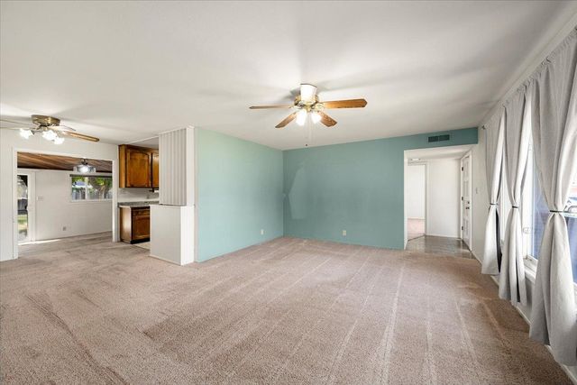 304 Marian Way, Roseville, CA 95678