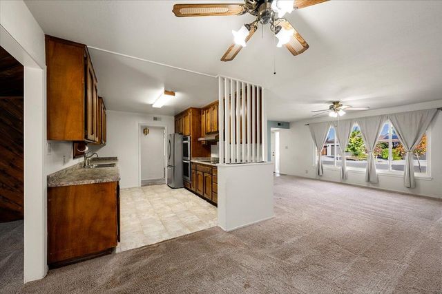 304 Marian Way, Roseville, CA 95678