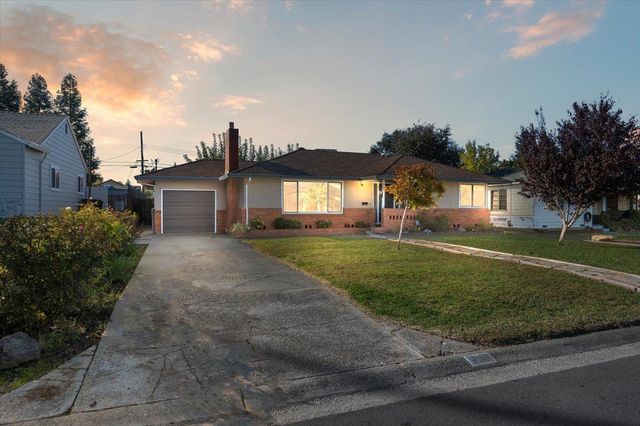 304 Marian Way, Roseville, CA 95678