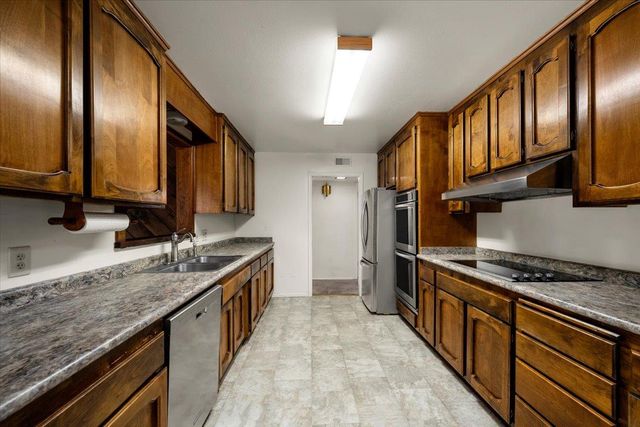 304 Marian Way, Roseville, CA 95678