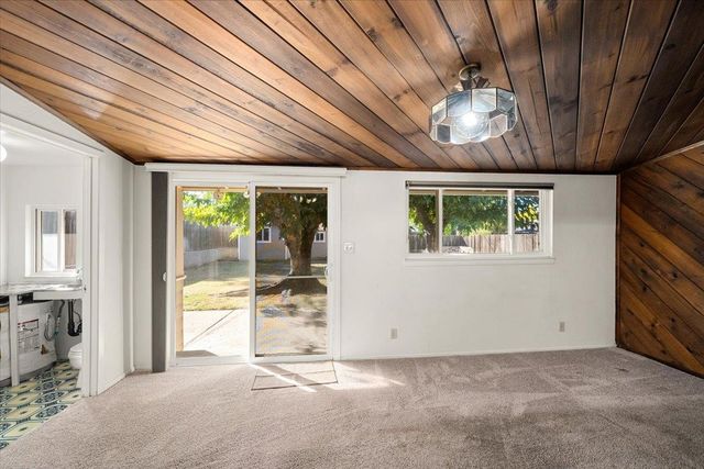 304 Marian Way, Roseville, CA 95678