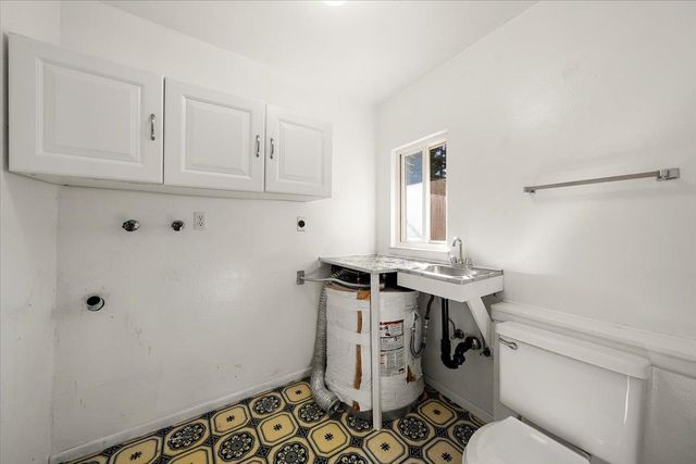 304 Marian Way, Roseville, CA 95678