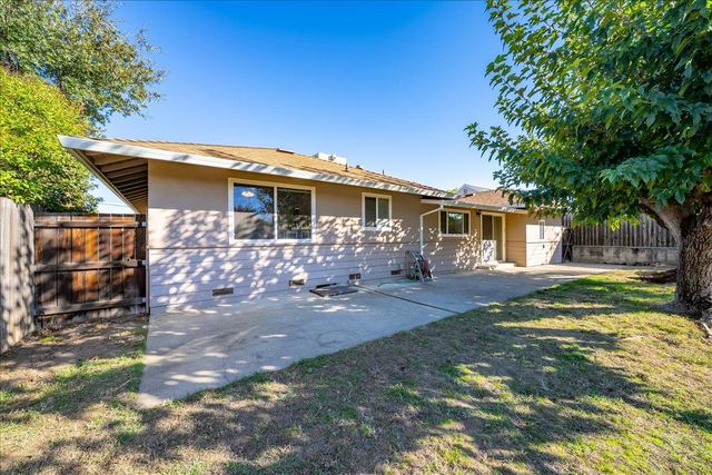 304 Marian Way, Roseville, CA 95678