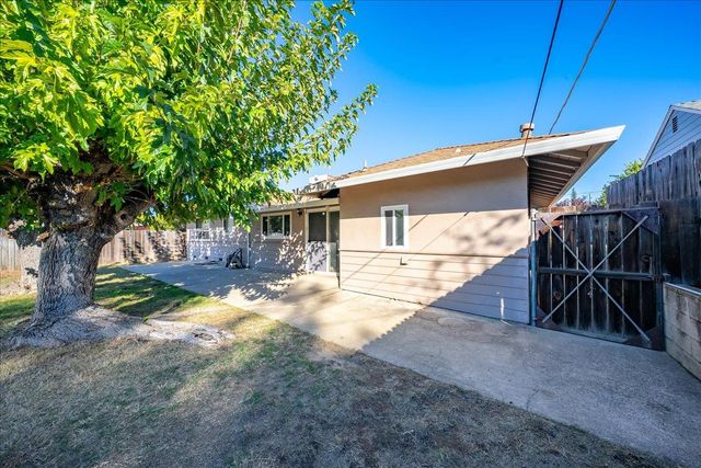 304 Marian Way, Roseville, CA 95678