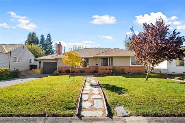 304 Marian Way, Roseville, CA 95678