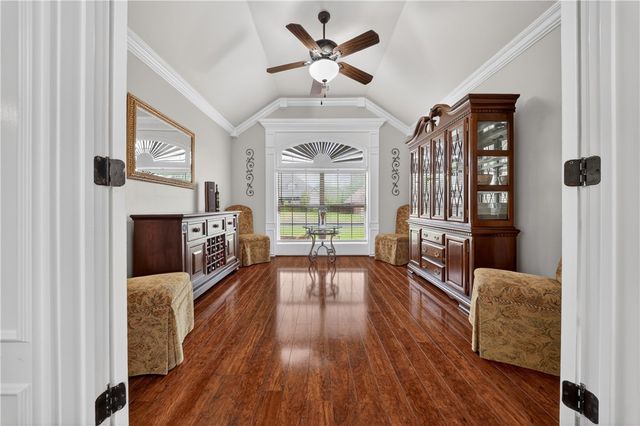4005 SW Staverton Drive, Bentonville, AR 72713