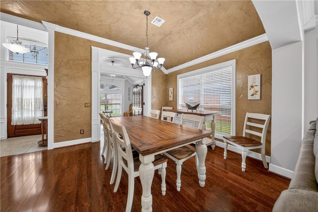 4005 SW Staverton Drive, Bentonville, AR 72713