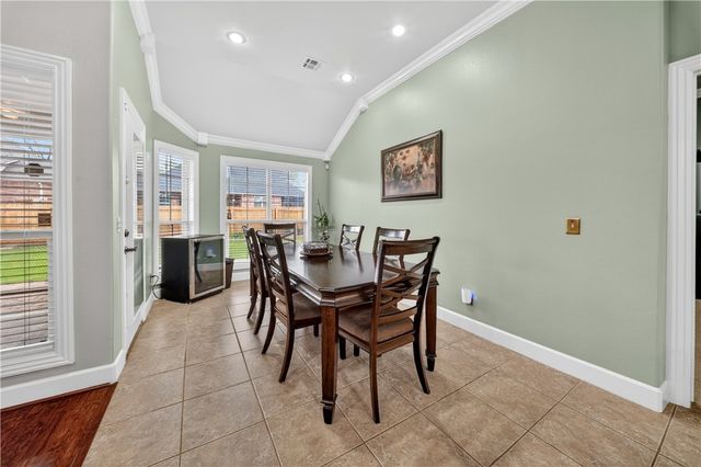 4005 SW Staverton Drive, Bentonville, AR 72713