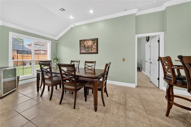 4005 SW Staverton Drive, Bentonville, AR 72713