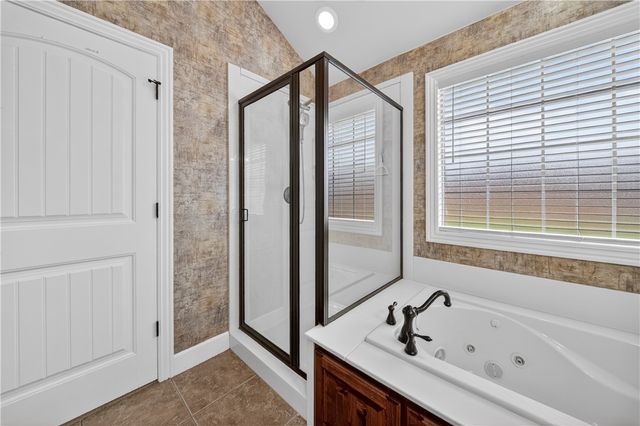 4005 SW Staverton Drive, Bentonville, AR 72713