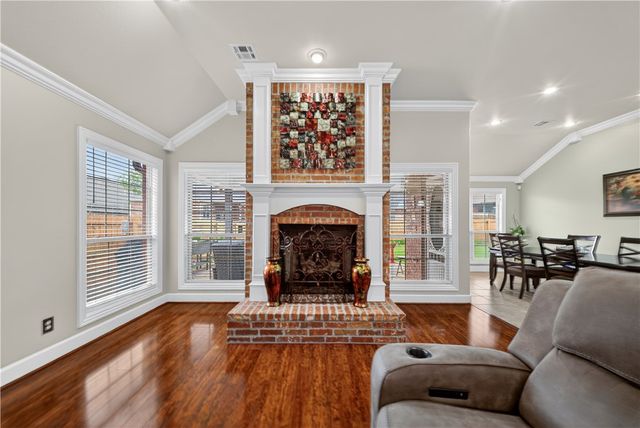 4005 SW Staverton Drive, Bentonville, AR 72713